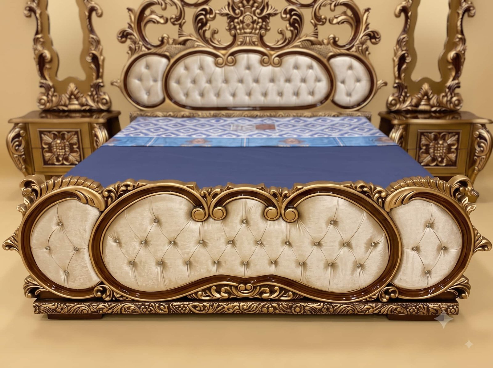 King Size Bedroom Set in Carved Teak - Gold with Tall Mirrors - Image 3